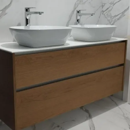 Panorama Cave Villa *